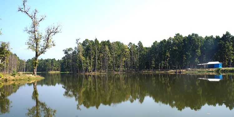 पर्यटकको रोजाइमा रास ताल